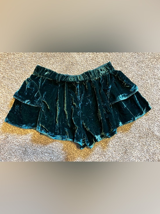Free People Star Dust Ruffle Velvet Shorts in Teal Size Small NWT - Picture 4 of 9